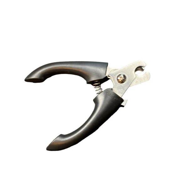 Oster Pet Nail Clipper - Ergonomic Design Stainless Steel Blades Non-Slip Handle - Picture 2 of 6